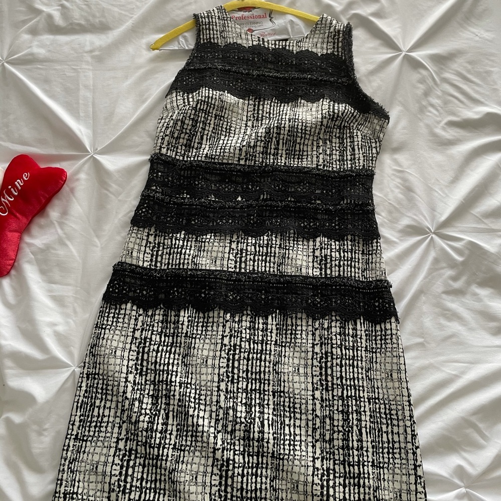 Dress with lace